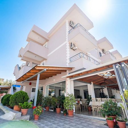 Aleksander Aparthotel 사밀 외부 사진