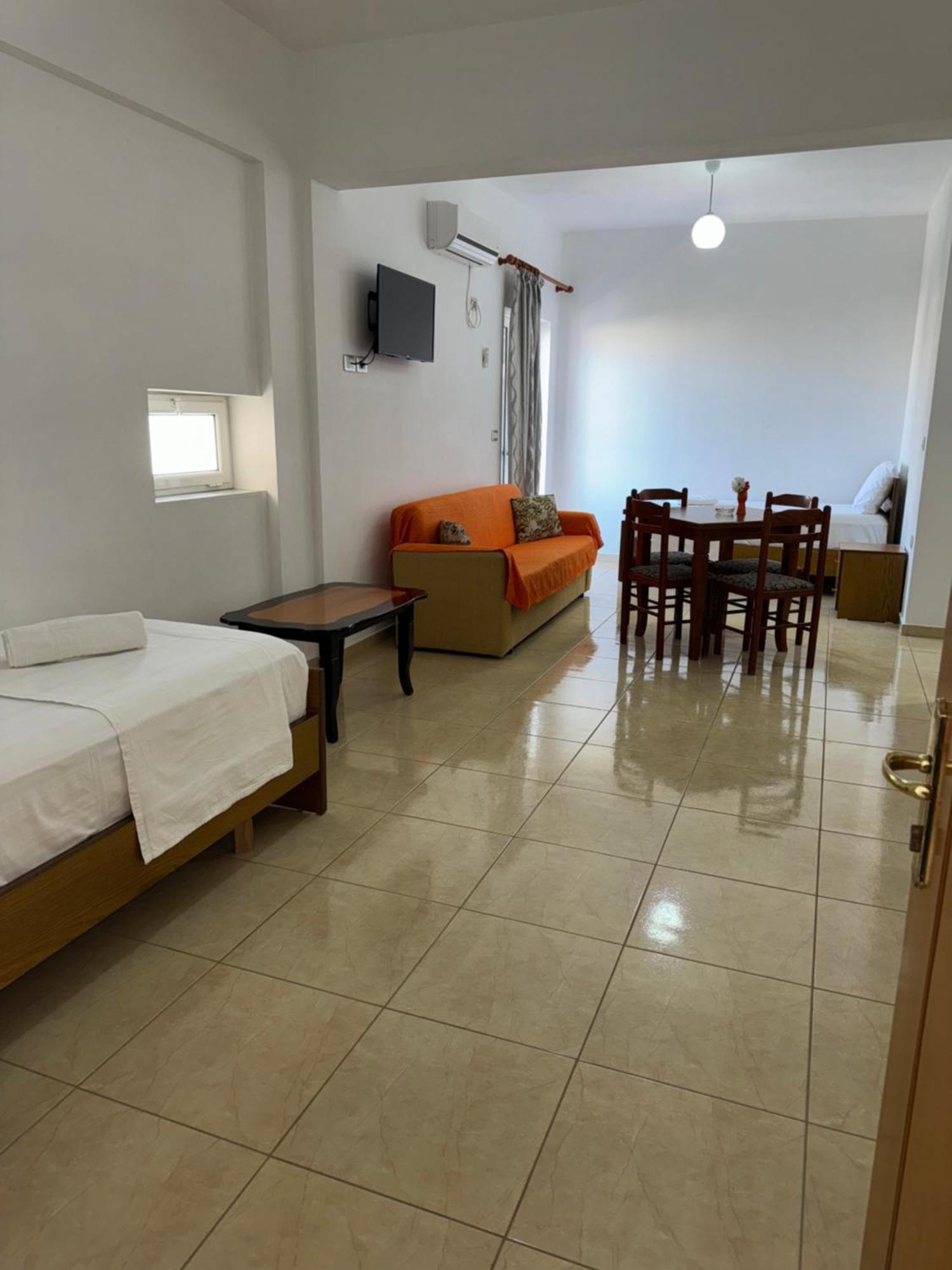 Aleksander Aparthotel 사밀 외부 사진