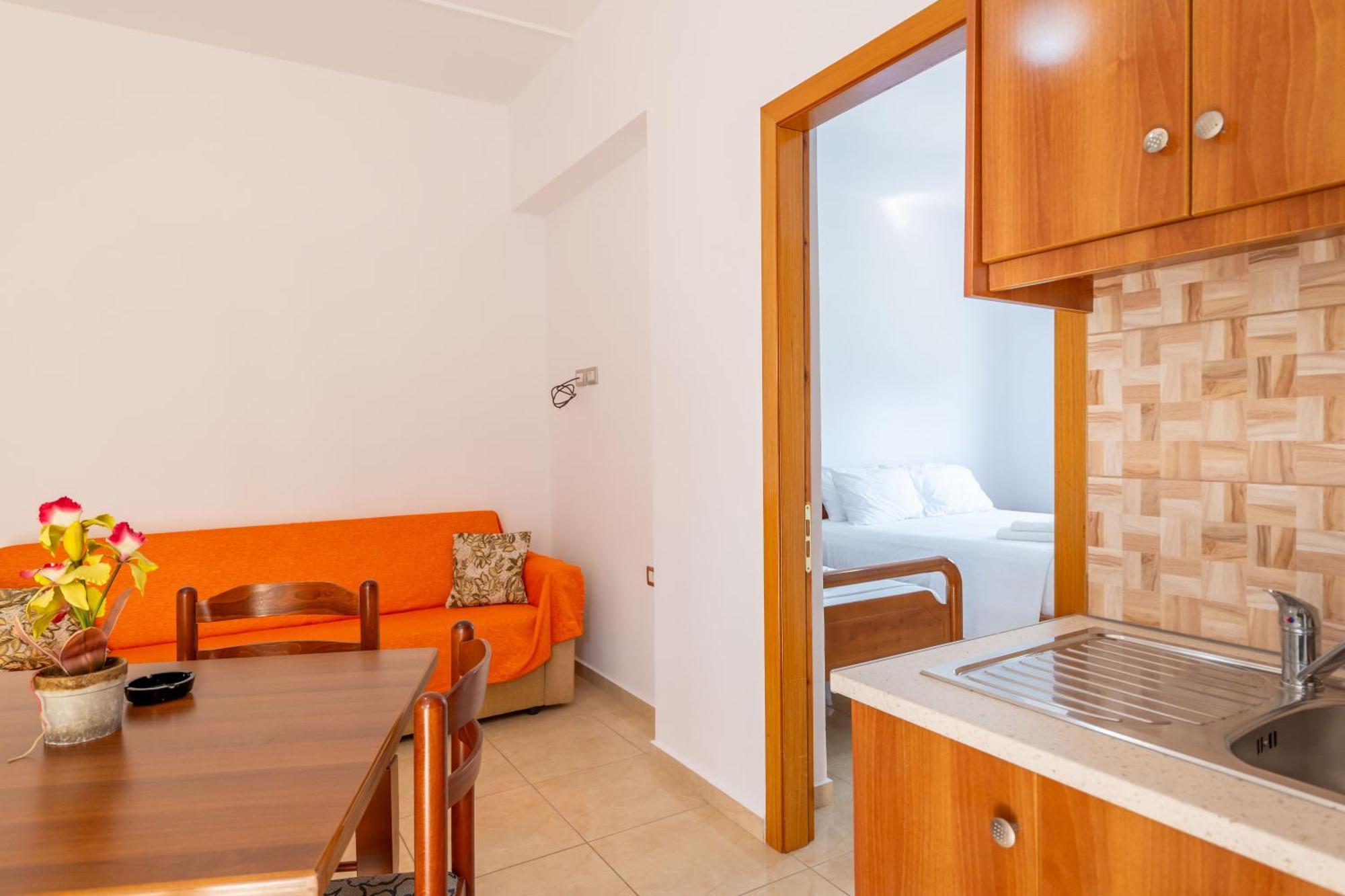 Aleksander Aparthotel 사밀 외부 사진